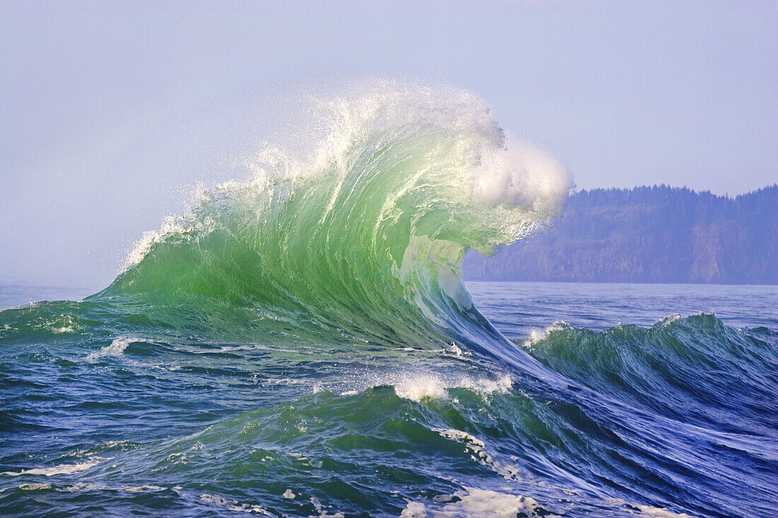 Powerful breaking waves at Cape Kiwanda,Oregon,United States of America