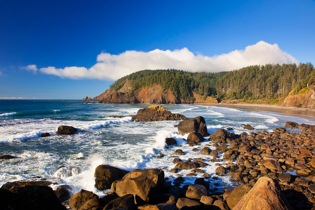 Nachmittagslicht am Short Beach und Indian Beach, Ecola State Park, Oregon, Vereinigte Staaten von Amerika