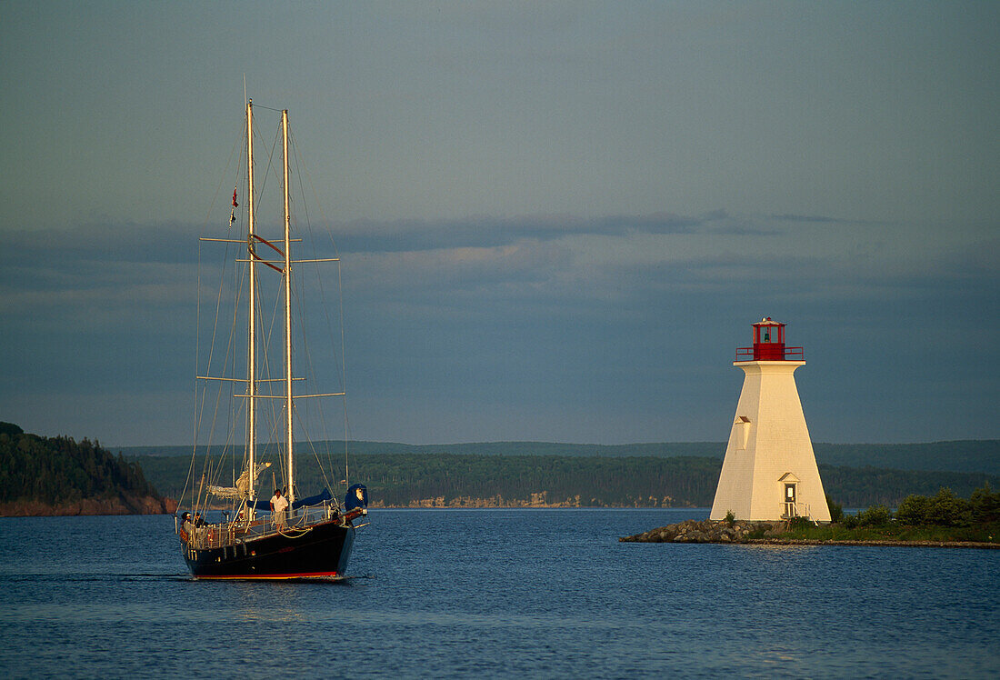 Kidston Island Leuchtturm am Bras d'Or See, in der Nähe von Baddeck, Cape Breton Island, Nova Scotia, Kanada