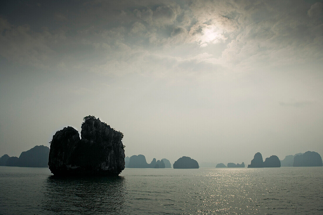 Golf von Tonkin, Halong-Bucht, Provinz Quang Ninh, Vietnam