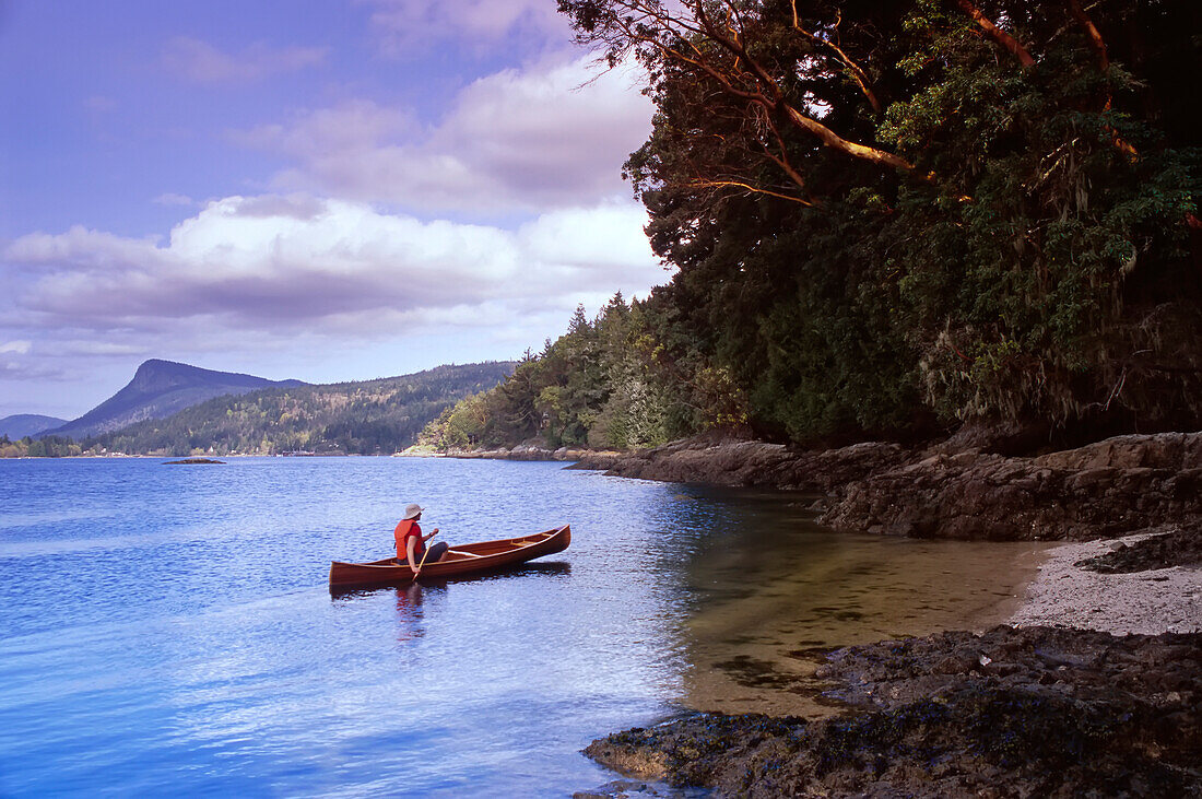 Canoeing,Fulford Harbour,British Columbia,Canada