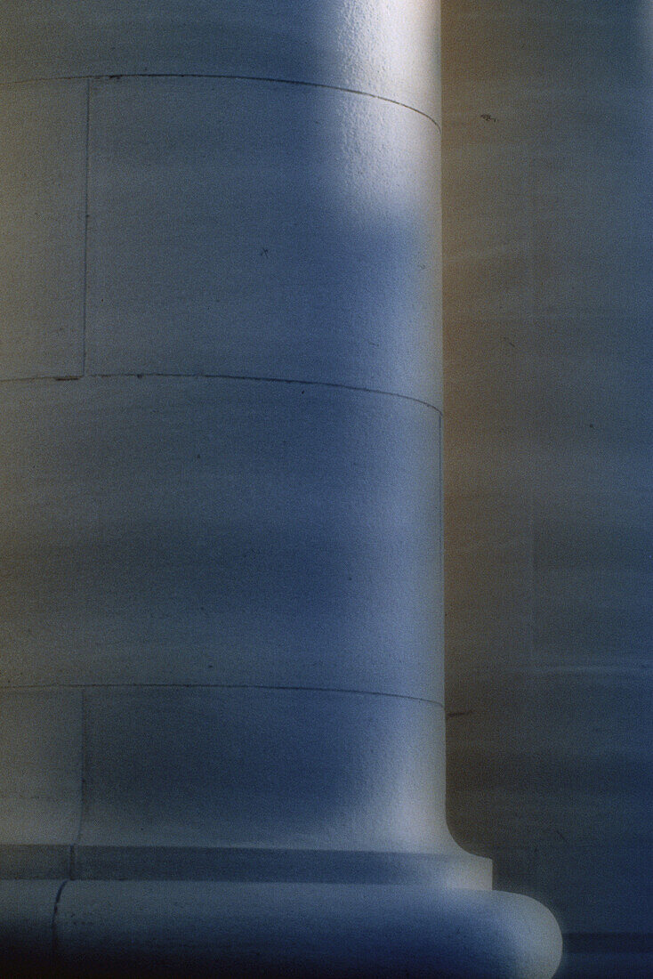 Nahaufnahme von Säulen am Rathaus, Kingston, Ontario, Kanada