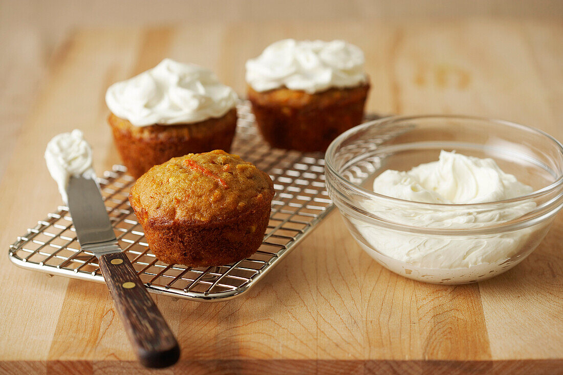 Muffins with Cream Cheese Icing