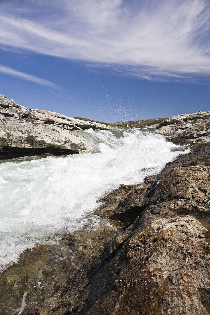 Soper Falls,Soper River,Katannilik Territorial Park Reserve,Baffin Island,Nunavut,Canada