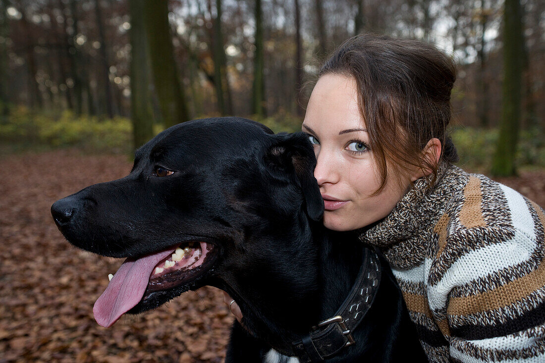 Frau mit ihrem Hund