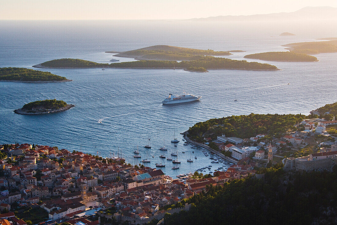 Stadt Hvar in der Abenddämmerung,Hvar,Kroatien