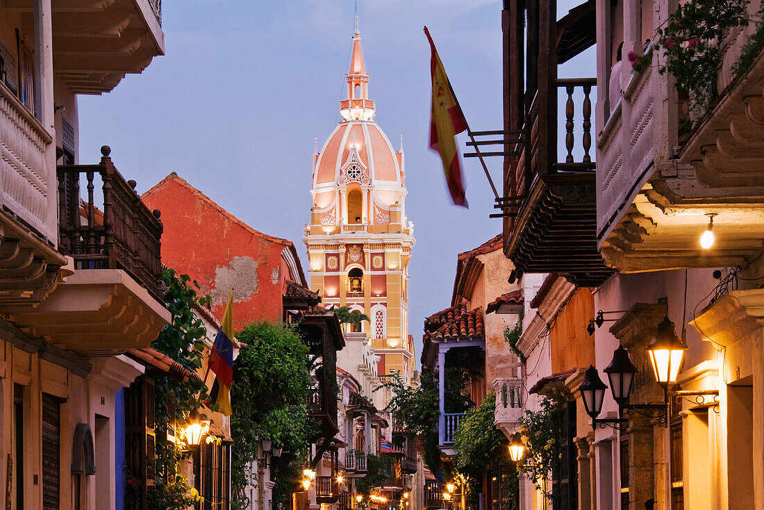 Kathedrale von Cartagena und Straßenszene, Cartagena, Kolumbien