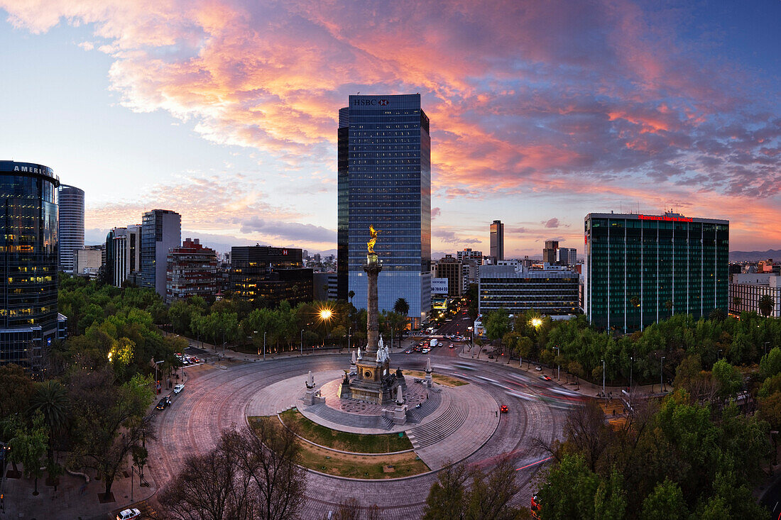 Überblick über den Verkehrskreisel, Paseo de la Reforma, Mexiko-Stadt, Mexiko