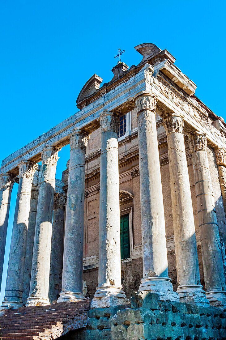 Tempel des Antoninus und der Faustina,Forum Romanum,UNESCO-Welterbe,Rom,Latium (Lazio),Italien,Europa
