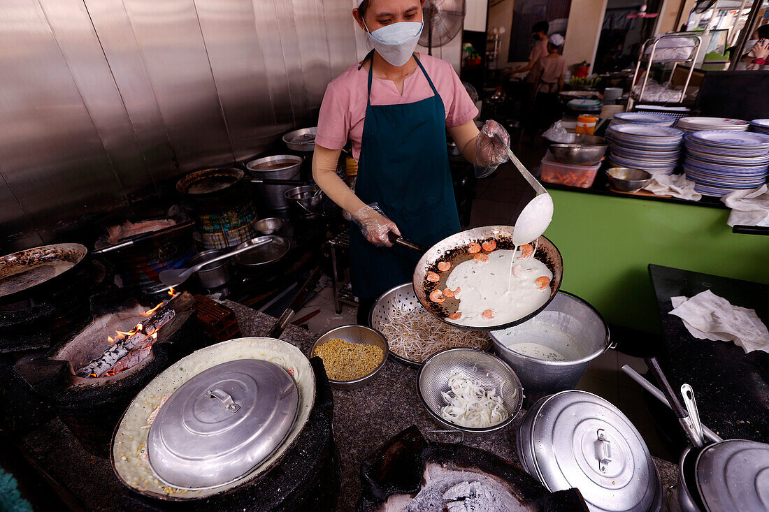 Banh Xeo (Vietnamesischer Pfannkuchen),Street Food,Ho Chi Minh Stadt,Vietnam,Indochina,Südostasien,Asien