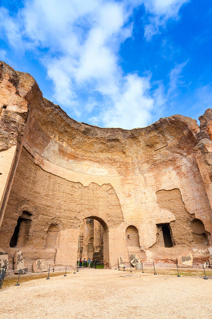 Palestra,Gym,rounded entrance serving the frigidarium,Baths of Caracalla,UNESCO World Heritage Site,Rome,Latium (Lazio),Italy,Europe