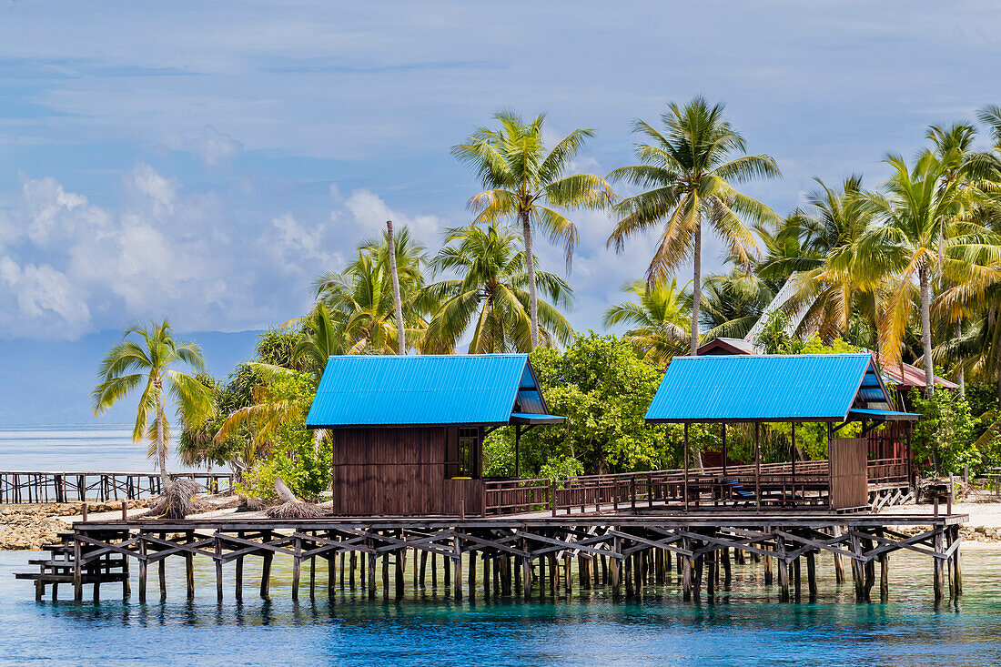 Ein Blick auf das Tauchresort auf Pulau Panaki, Raja Ampat, Indonesien, Südostasien, Asien