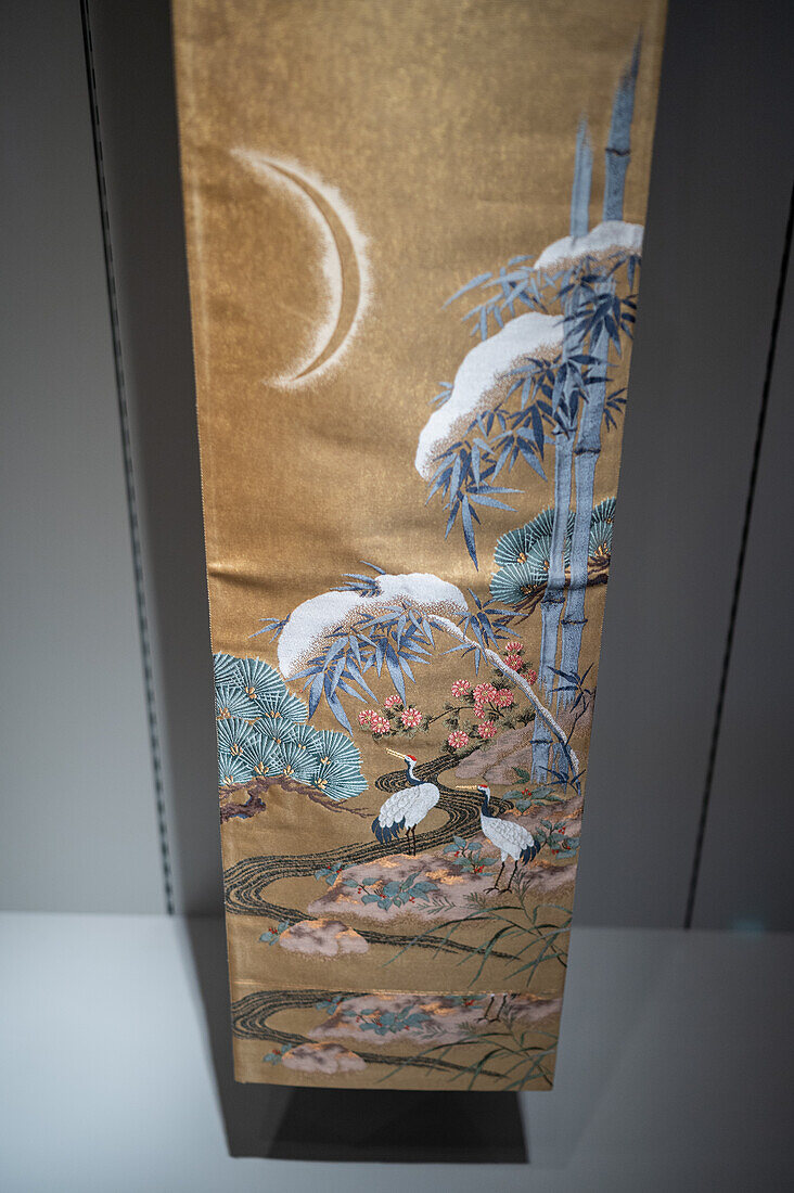 Fukuro obi,Hensei Era,silk with Nishijin-ori embroidery.