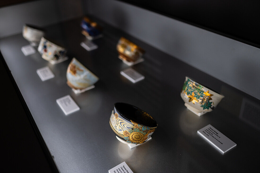 Gegenstände der traditionellen japanischen Teezeremonie.