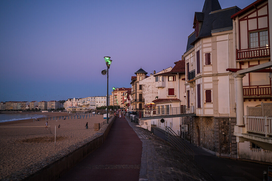 Promenade Jacques Thibaud boardwalk