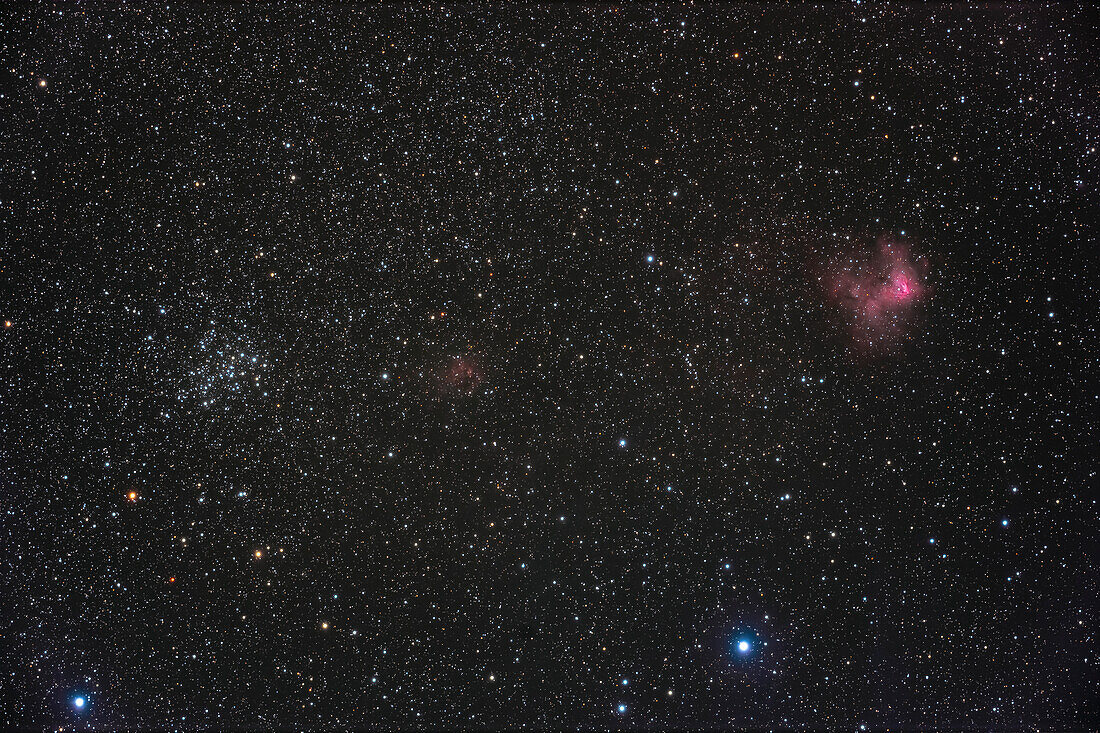The open star cluster NGC 1528,at left,accompanied by the emission nebula NGC 1491,at right,aka the Fossil Footprint Nebula,both in Perseus. The very red star below NGC 1528 is SY Persei. The faint nebula at centre is unidentified – the nebulas Sharpless 2-209 and Sharpless 2-206 are in the area but their positions on the TriAtlas do not coincide with the nebula recorded here. Nor is it marked on any other atlas I was able to check. But the TriAtlas might plot the Sharpless nebulas incorrectly. But photos on-line label this object as Sh2-209. The bright star at bottom right is Lambda Persei.