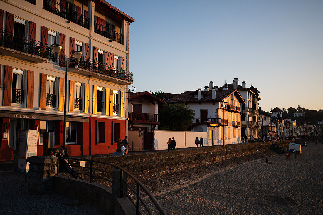 Promenade Jacques Thibaud boardwalk