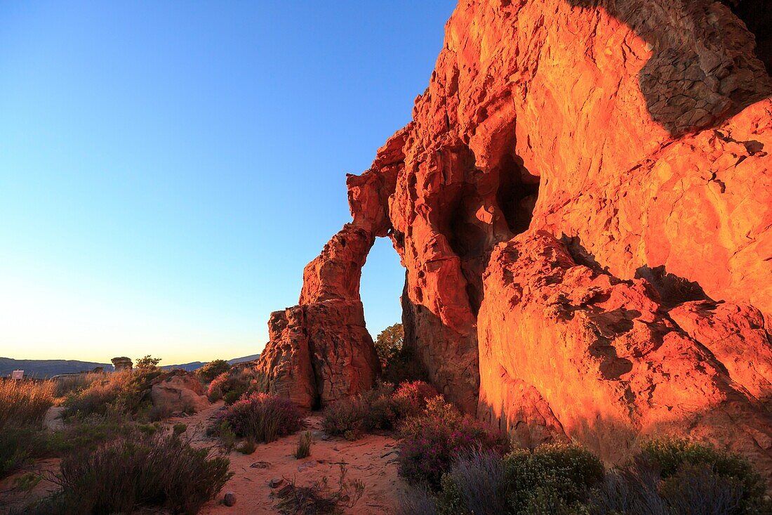 Südafrika, Westkap, Sonnenaufgang über einer Granitfelsformation im Herzen des Cederberg-Massivs