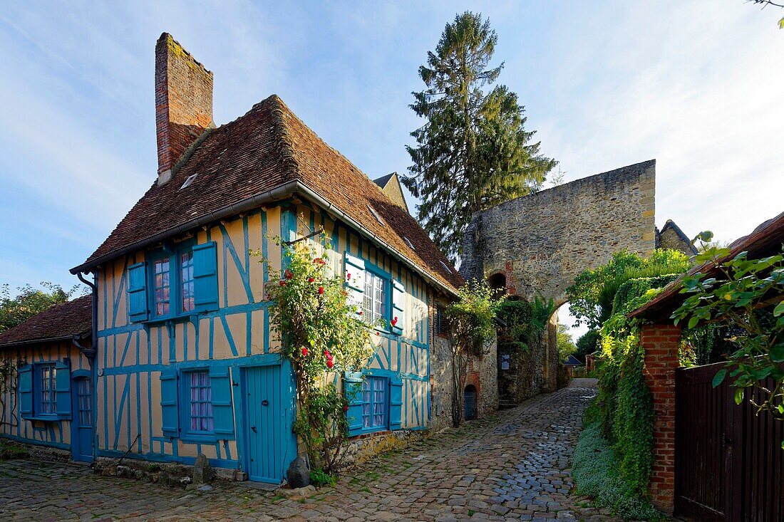 France, Oise, Gerberoy, village of Picard Pays de Bray labeled Most Beautiful Villages of France, the 17th century Blue House