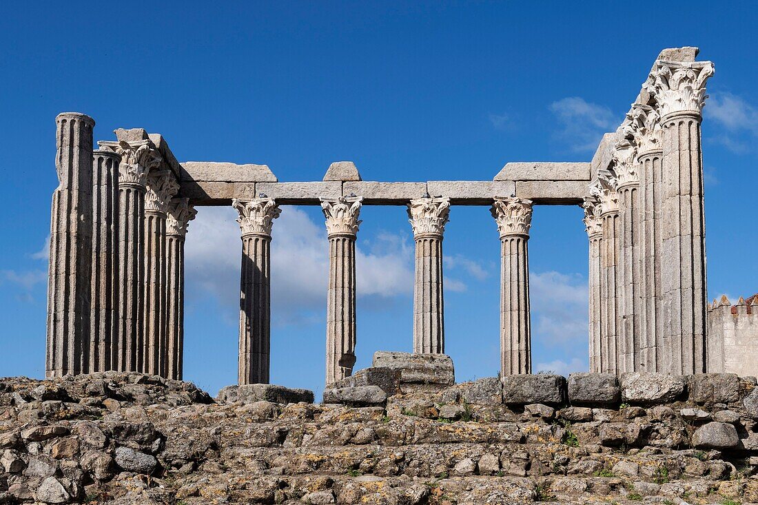 Portugal, Region Alentejo, Stadt Evora, der römische Tempel, auch Diane-Tempel genannt