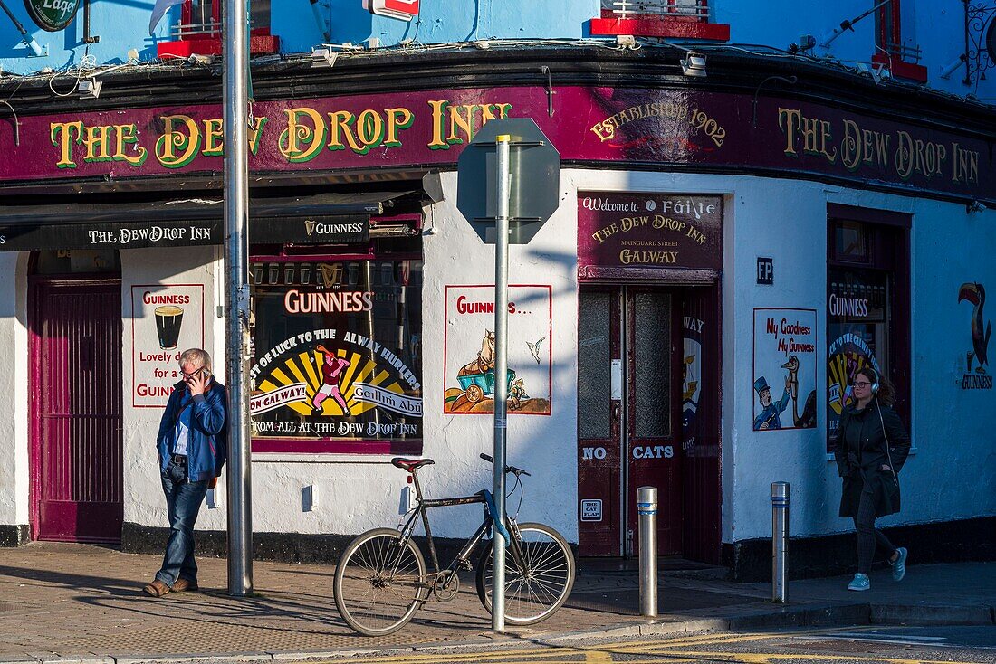 Ireland, County Galway, Galway, The Dew Drop Inn