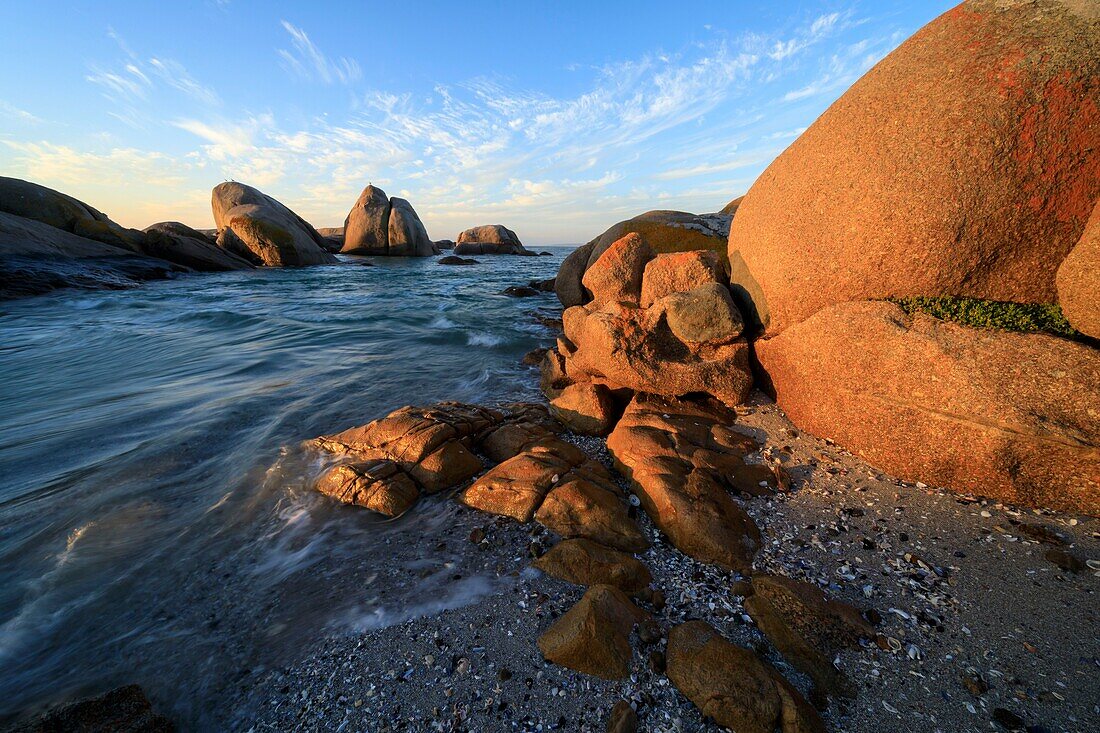 South Africa, Western Cape, Pink Granite Formation on the Cape Columbine Coastline in Paternoster