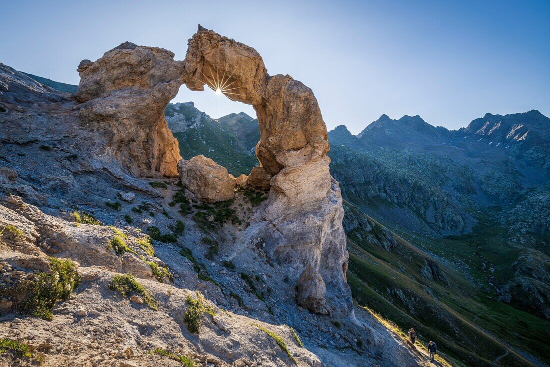 Frankreich, Alpes-Maritimes, Nationalpark Mercantour, Wandern an den Seen von Vens am Fer-Pass, der Tortisse-Bogen (2550m)