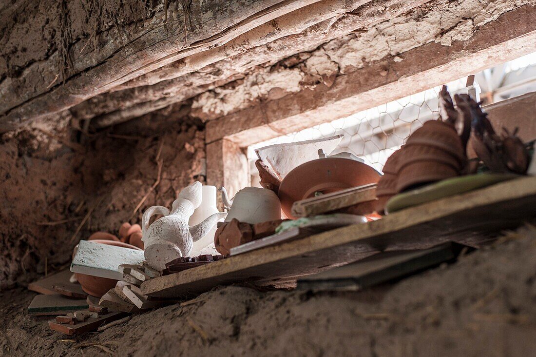 Morocco, Marrakesh, Beldi Country Club, Story: A tradition of potters