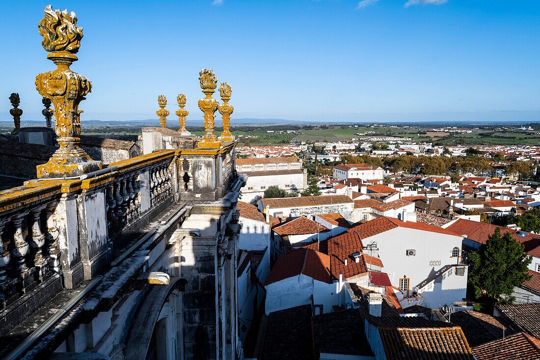 Portugal, Alentejo region, Evora city, on terrace of Our Lady of the Assumption cathedral