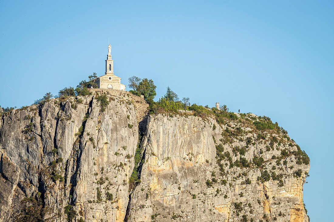 France, Alpes-de-Haute-Provence, Regional Natural Park of Verdon, Castellane, the site of Roc (911m) with at the top the chapel Notre-Dame du Roc