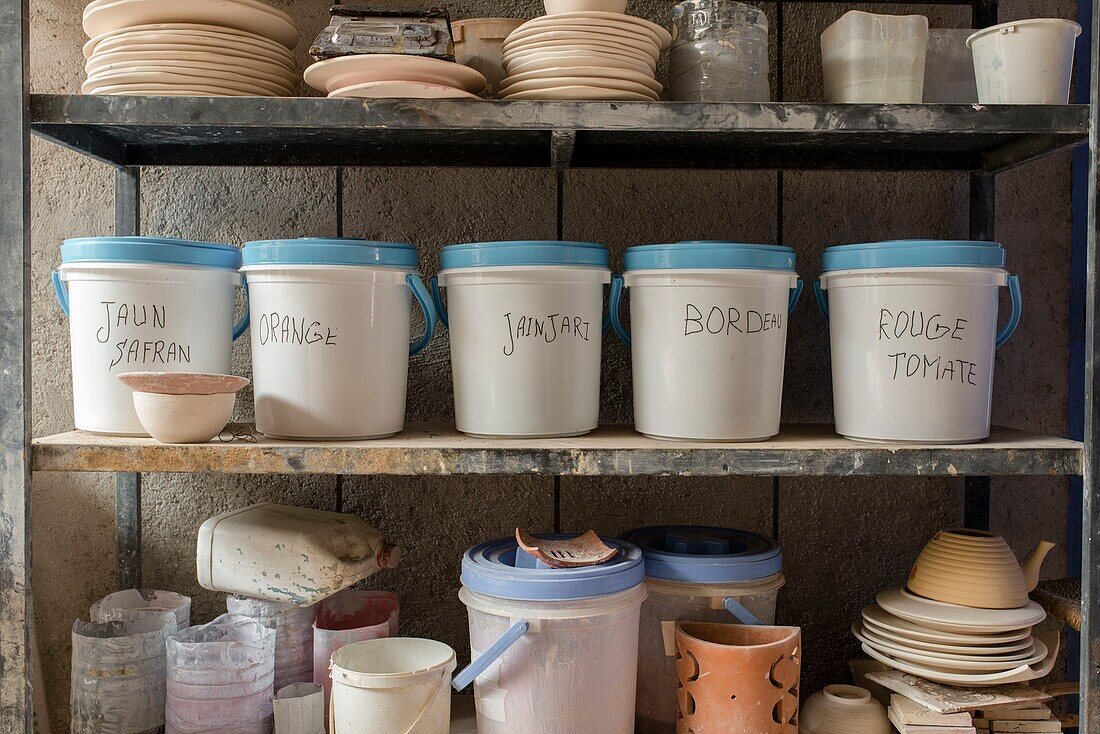 Morocco, Marrakesh, Beldi Country Club, Story: A tradition of potters