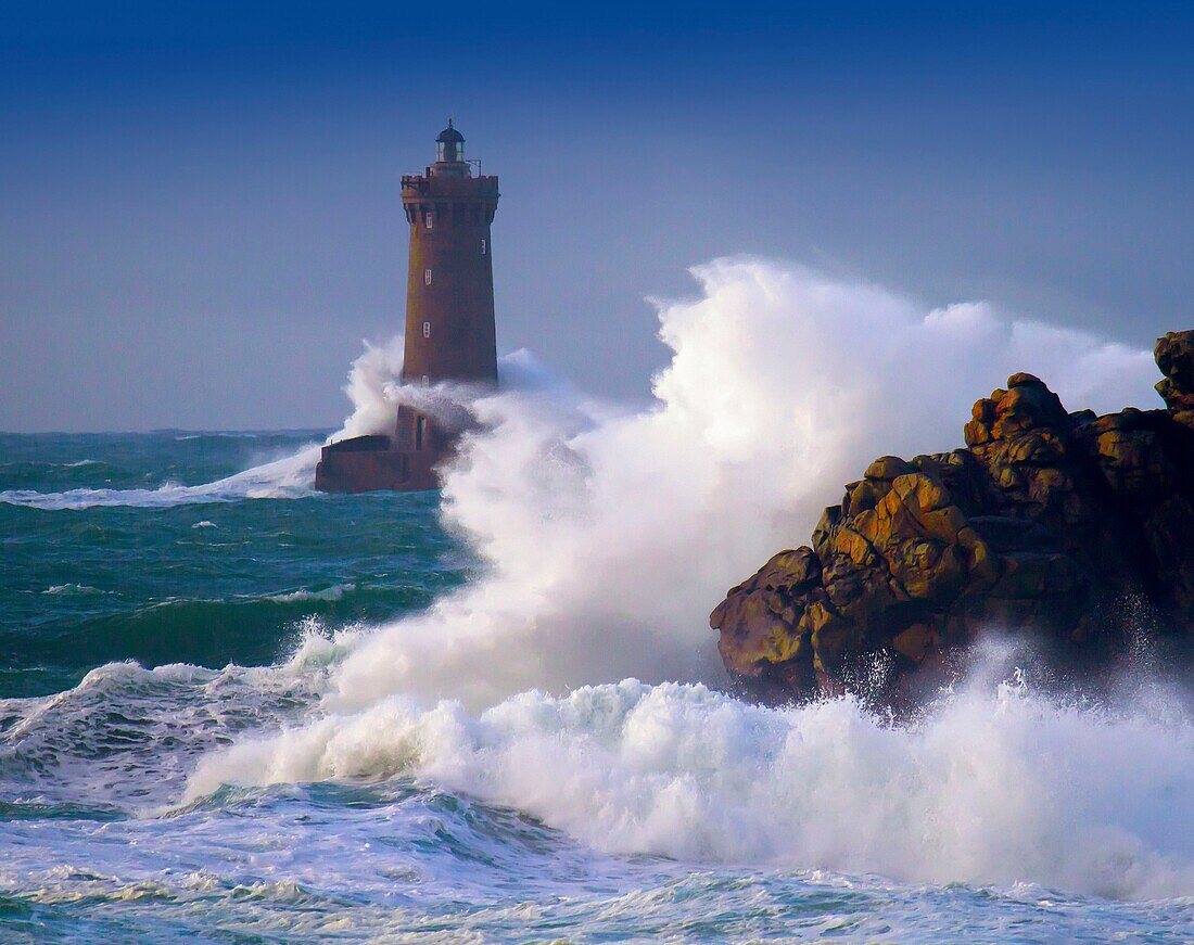 France, Finistere, Porspoder, Landunvez, Saint Laurent peninsula, Côte des Légendes, the Four lighthouse in the storm