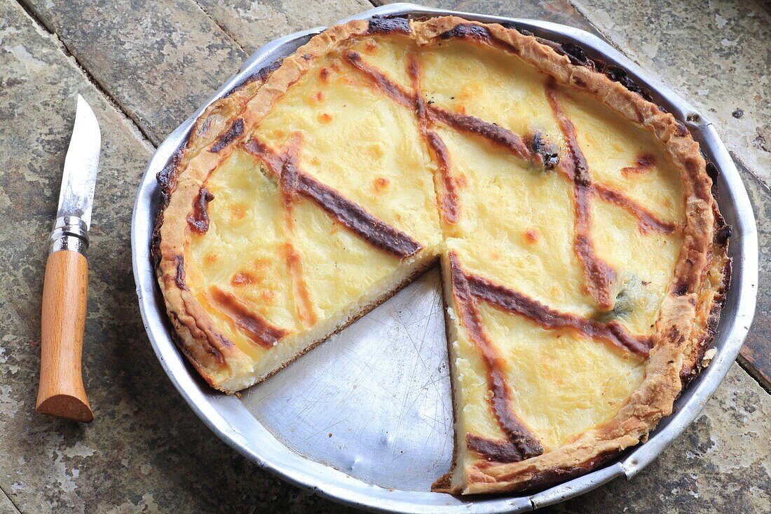 France, Pas de Calais, Wirwignes, estaminet Memere Harle, tart au papin (or libouli or tart with large edges) is a kind of pastry cream pie with some prunes, culinary specialty of Boulonnais cooked over a wood fire