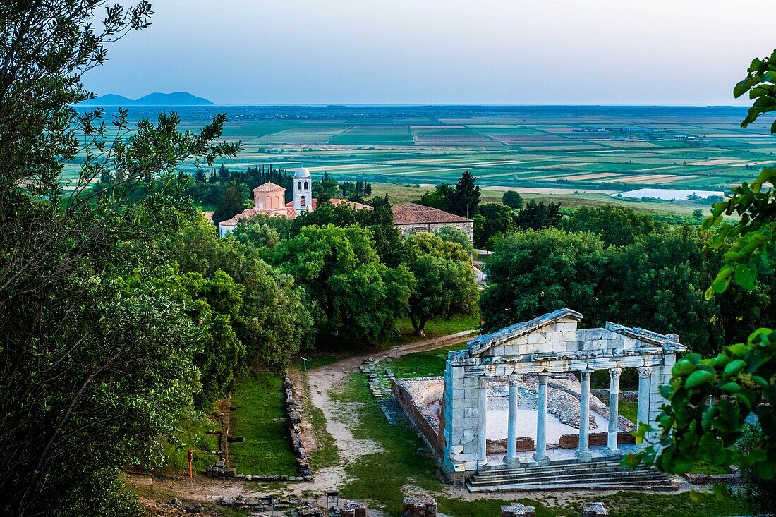 Albanien, Bezirk Fier, Dorf Pojani, archäologische Stätte von Apollonia, antike griechische Stadt Ylliria, eingetragenes UNESCO-Welterbe, Bouleuterion oder Sitz der Bürgerversammlung