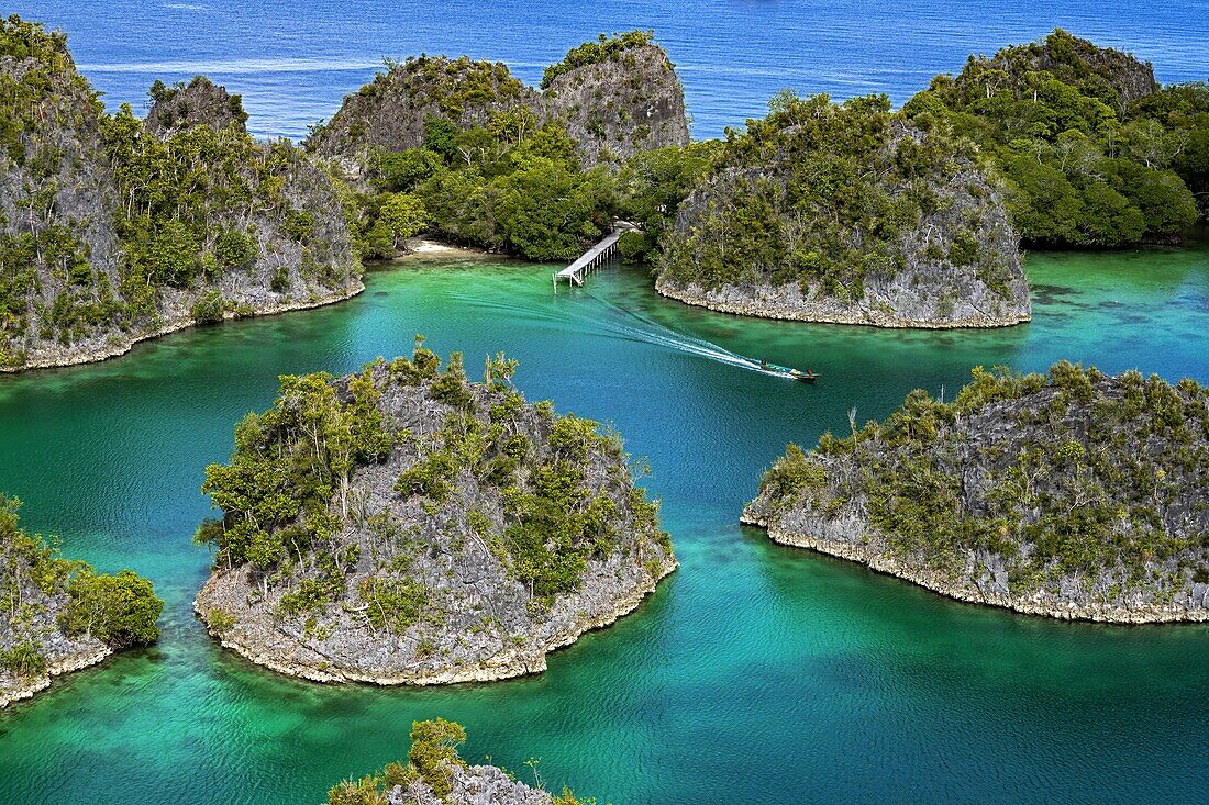 Indonesia, Papua, Raja Ampat, Pianemo archipelago