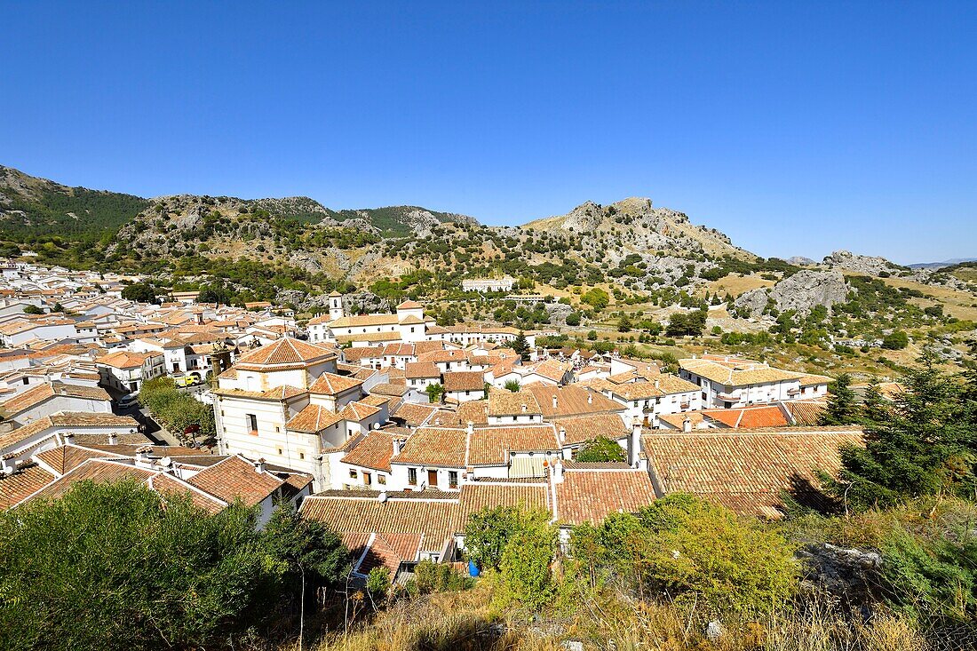 Spain, Andalusia, Province of Cadiz, Grazalema, Sierra de Grazalema Natural Parc, White village (Pueblos Blancos) on the White Villages road (Ruta de los Pueblos Blancos)