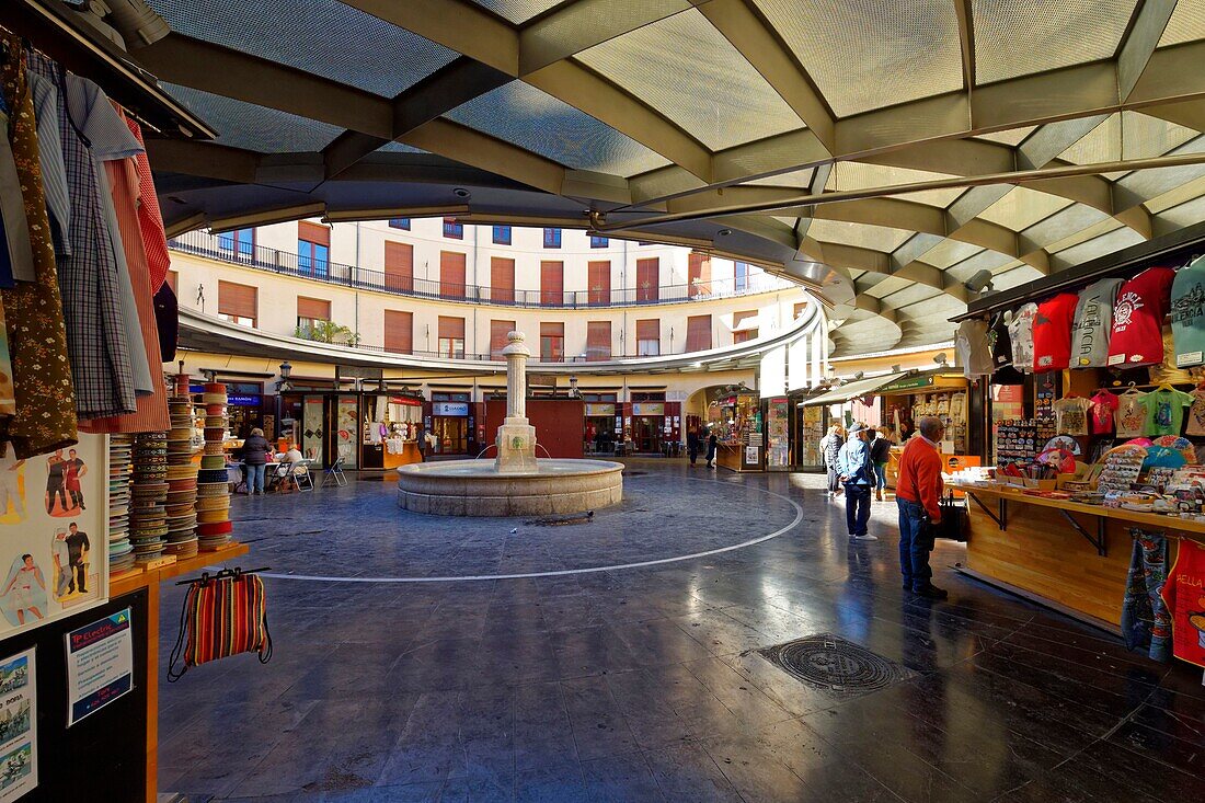 Spanien, Valencia, Fußgängerzone im historischen Zentrum, Platz Plaça Redona, Stadtmarkt