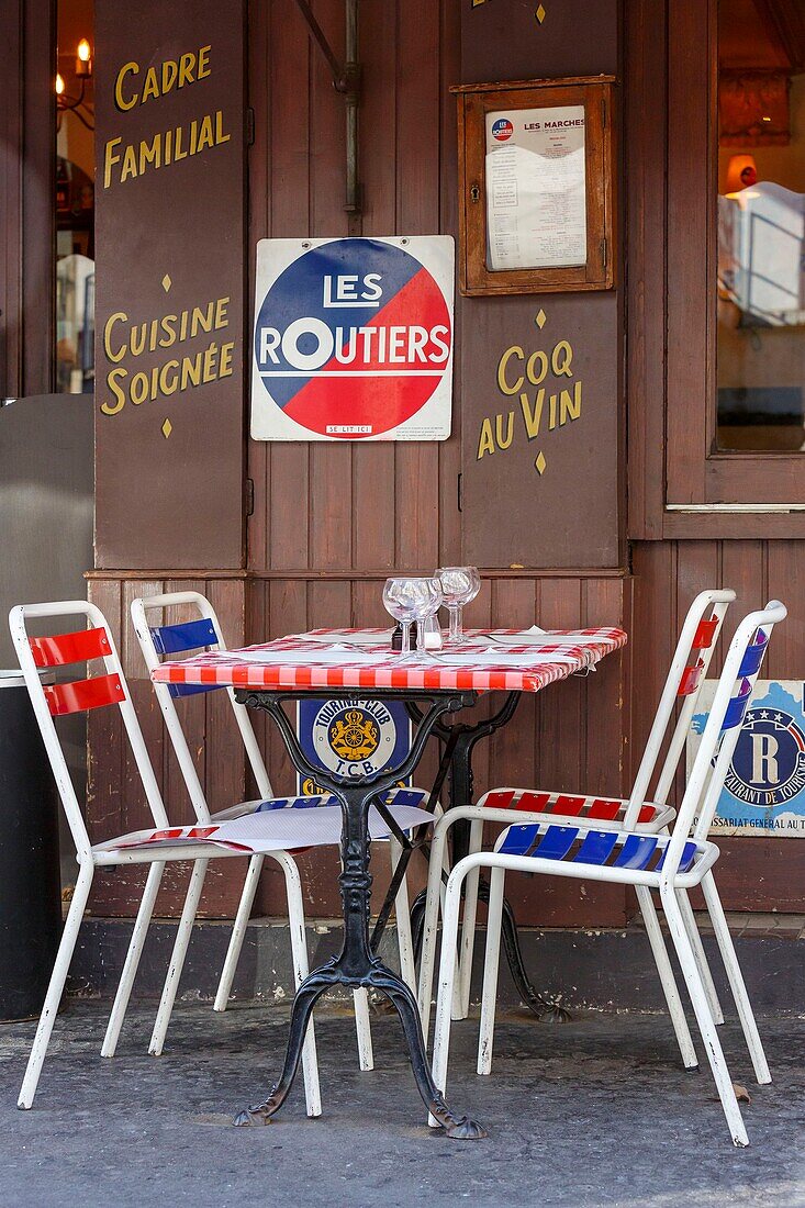 Frankreich, Paris, Terrasse des Restaurants Les Marches in der Rue de la Manutention (Manutention-Straße)