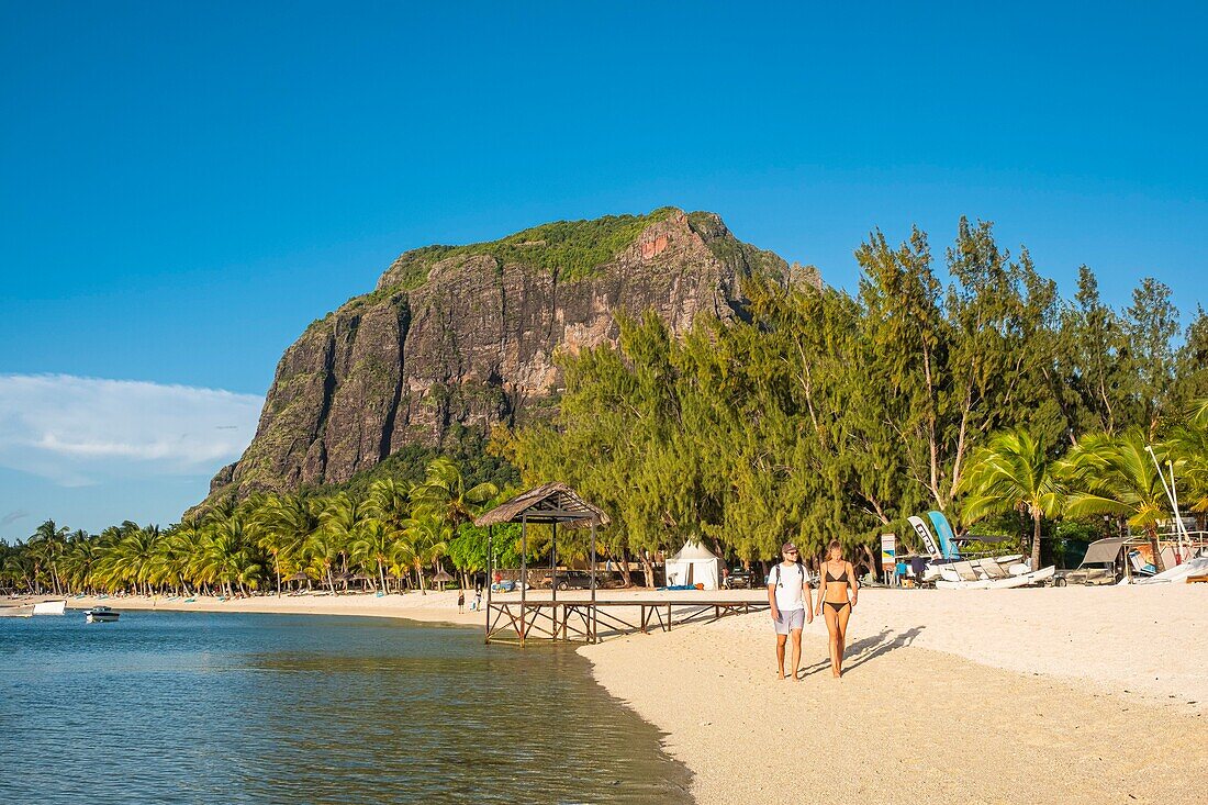 Mauritius, Riviere Noire district, Morne beach in front of Dinarobin Beachcomber Golf Resort & Spa luxury hotel and Morne Brabant listed as World Heritage by UNESCO