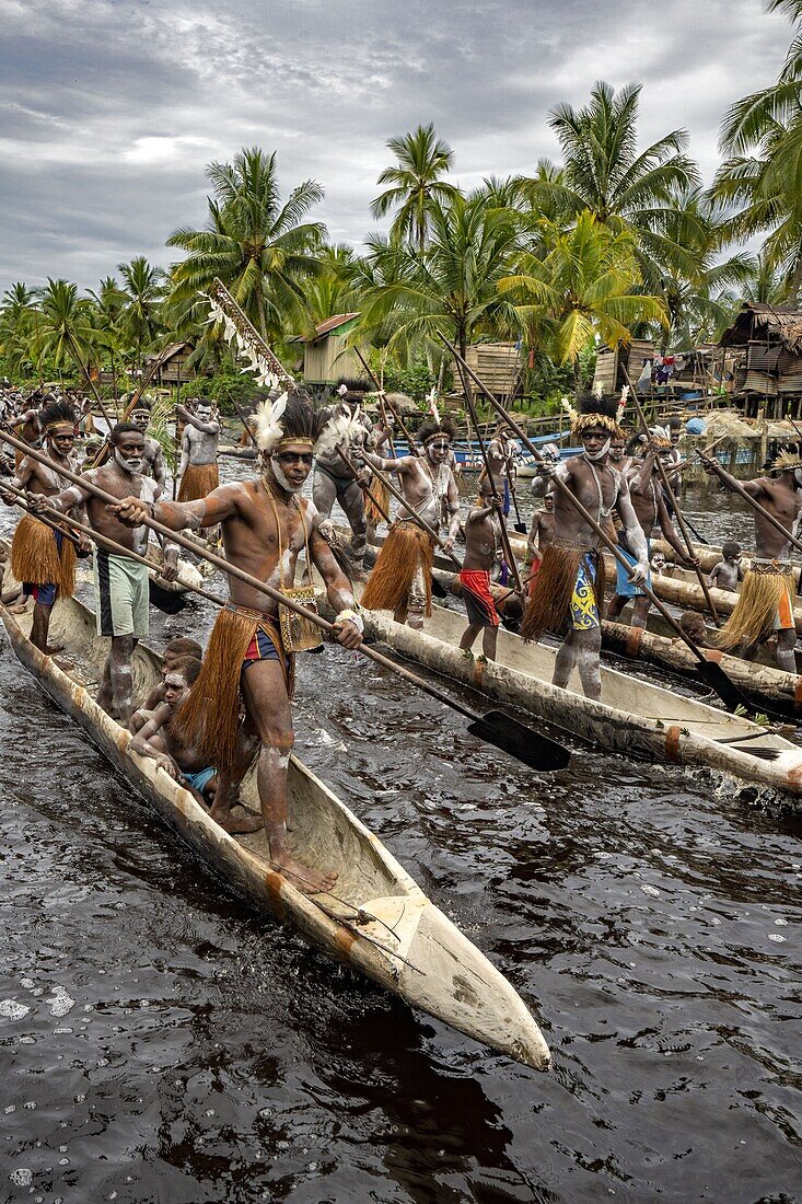 Indonesia, Papua, Asmat district, Per village, greeting ceremony