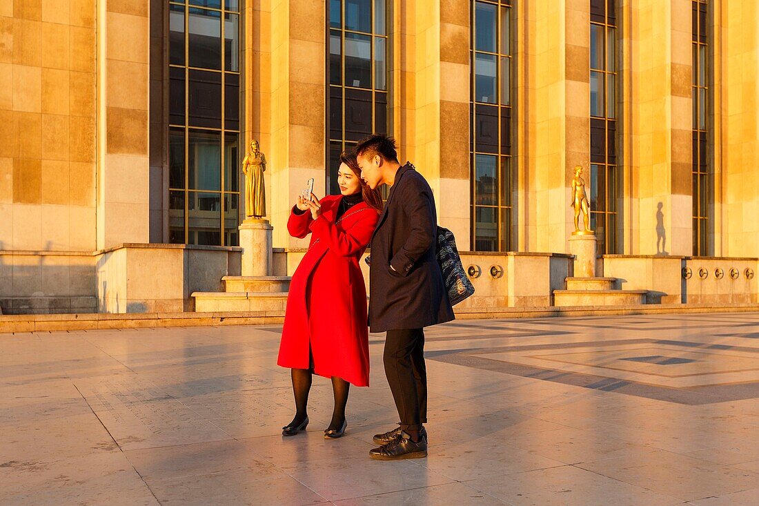 Frankreich,Paris,von der UNESCO zum Weltkulturerbe erklärtes Gebiet,Trocadero,Palais de Chaillot (1937) im neoklassizistischen Stil,der Platz der Menschenrechte