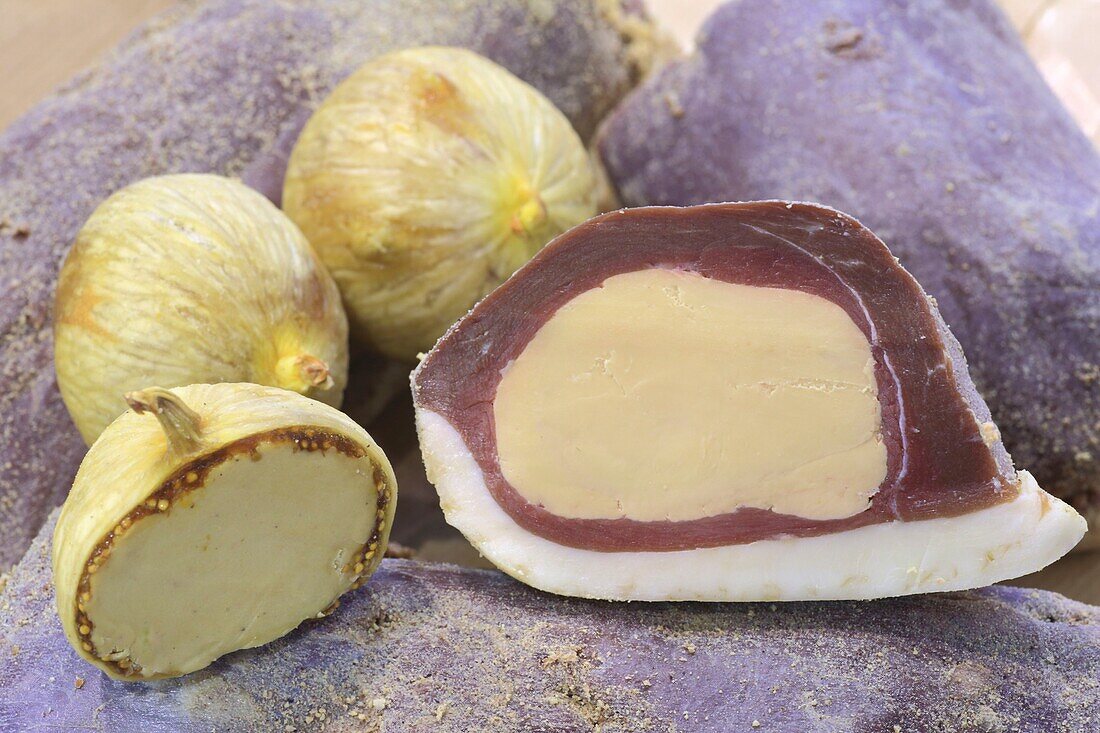 France, Correze, Brive la Gaillarde, Halle Georges Brassens, foire grasse, dried figs and dried duck breasts stuffed with foie gras