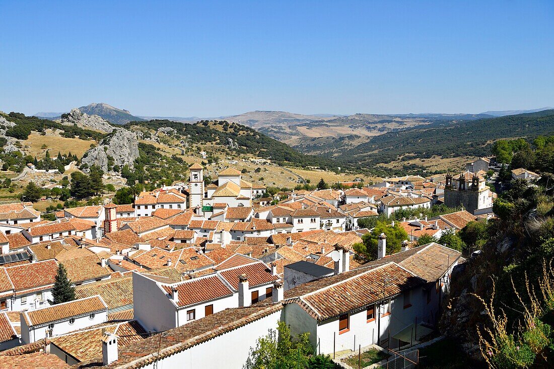 Spain, Andalusia, Province of Cadiz, Grazalema, Sierra de Grazalema Natural Parc, White village (Pueblos Blancos) on the White Villages road (Ruta de los Pueblos Blancos)