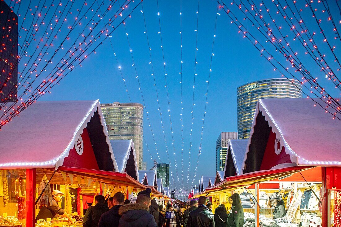 France, Hauts de Seine, La Defense, business district, Christmas market