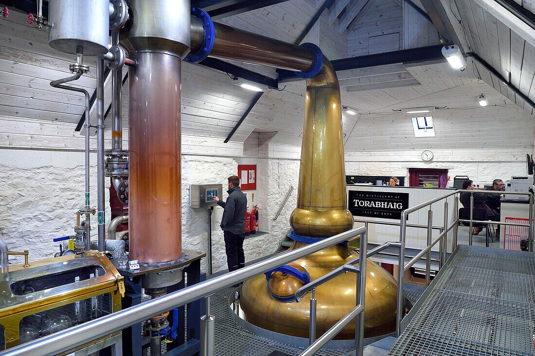 United Kingdom, Scotland, Highlands, Hebrides, Isle of Skye, Teangue, Torabhaig whisky Distillery, Wash distillation in Pot Stills copper alambics