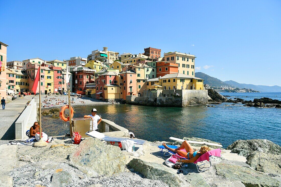 Italien,Ligurien,Genua,Boccadasse,kleiner Hafen und Strand von Boccadasse