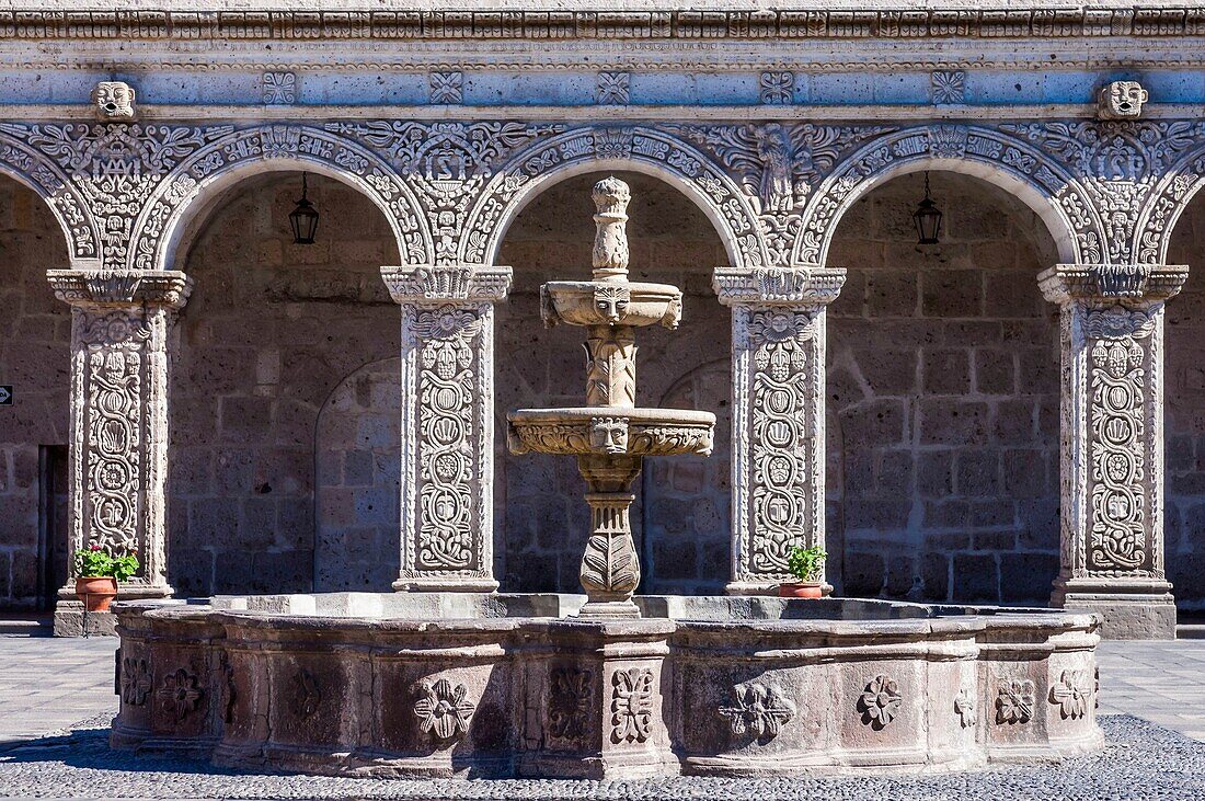 Peru, Arequipa, or White City, registered World Heritage site by UNESCO, colonial center, La Compania church, from 17 th century, in white volcanic stone, the ignimbrite, called sillar, carved patio, with indian inpiration