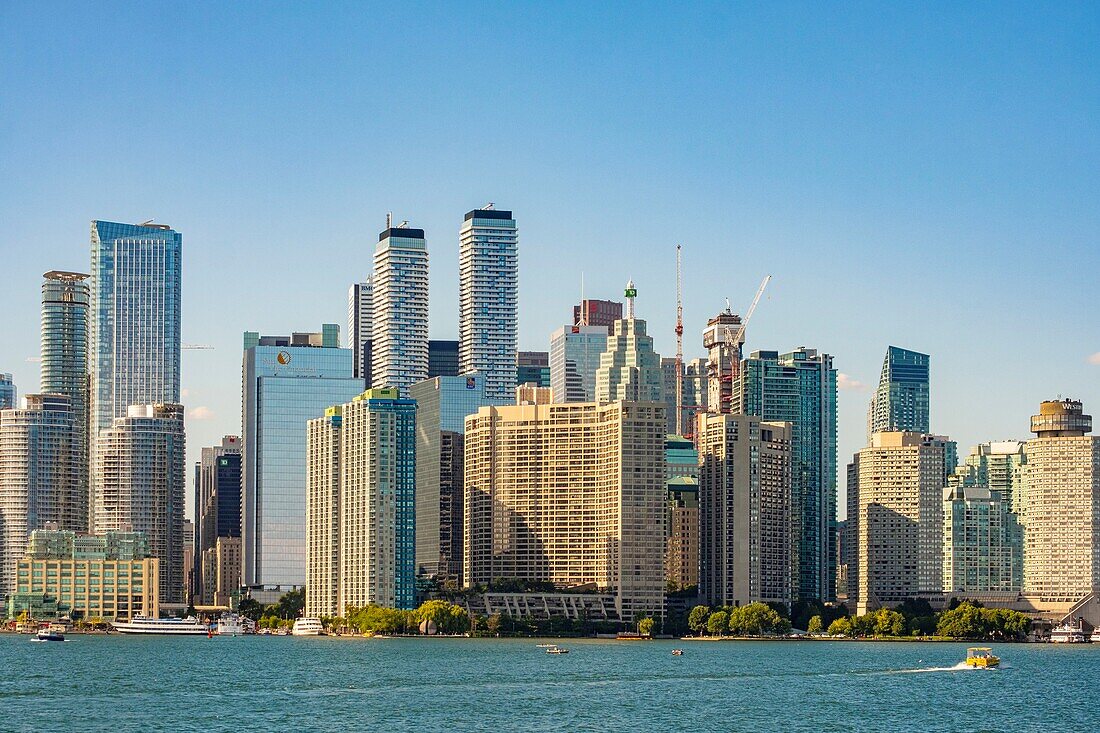 Kanada,Provinz Ontario,Toronto,Skyline und CN Tower