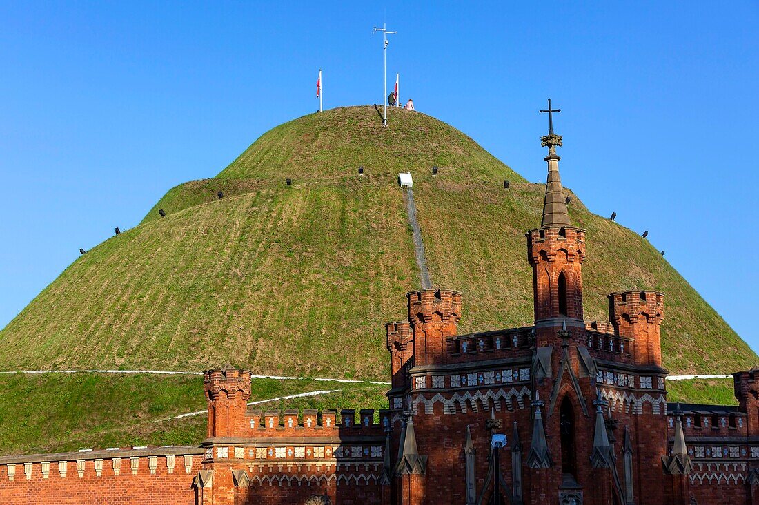 Polen,Woiwodschaft Kleinpolen,Krakau,Zwierzyniec,Tertre von Kosciuszko,das eine zum Museum umfunktionierte Zitadelle schützt