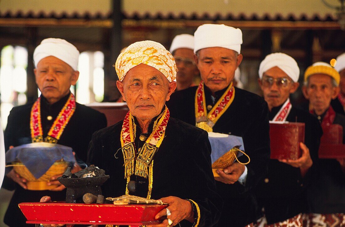 Indonesia, Java, Yogyakarta, Labuhan Festivals take place in the Kraton Palace to prepare offerings on the slopes of Merapi Volcano